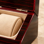 Close-up of the cushioned beige pillow and a lid hinge